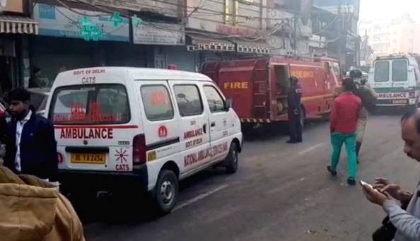 Over 30 dead in Delhi fire