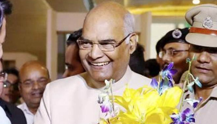 President Kovind recognises old friend, meets after 12 years