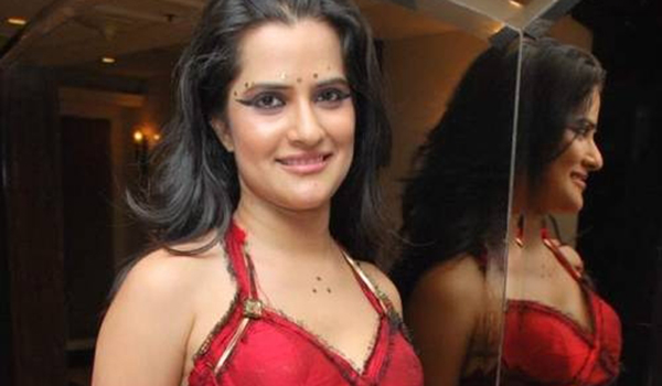 Sona Mohapatra refuses to be slut-shamed on social media