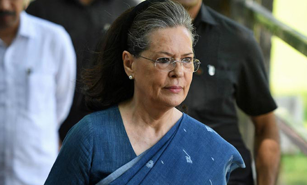 Sonia 'shocked' at Delhi fire, urges assistance
