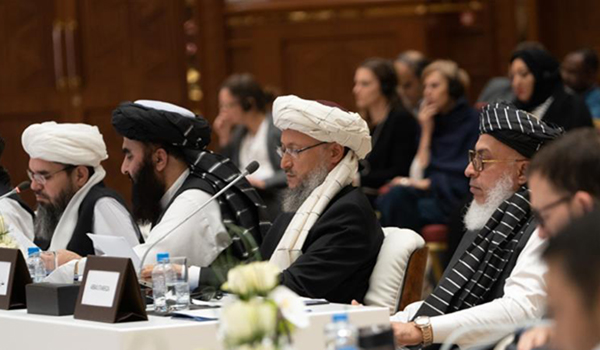 Afghan politicians meet to discuss peace process