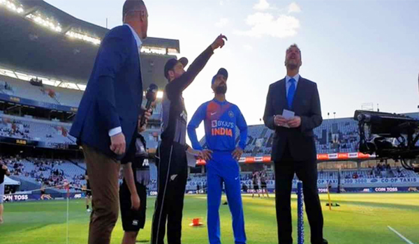 2nd T20I: NZ wins toss, opt to bat vs India 