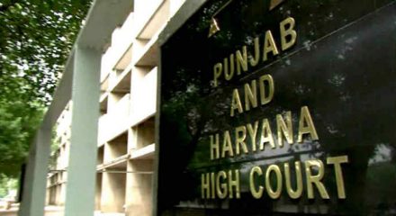 HC notice to Punjab on case against Raveena, Farah