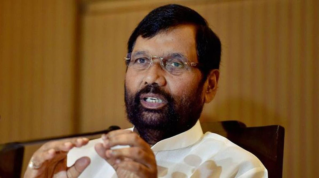 Paswan asks state ministers about ration distribution