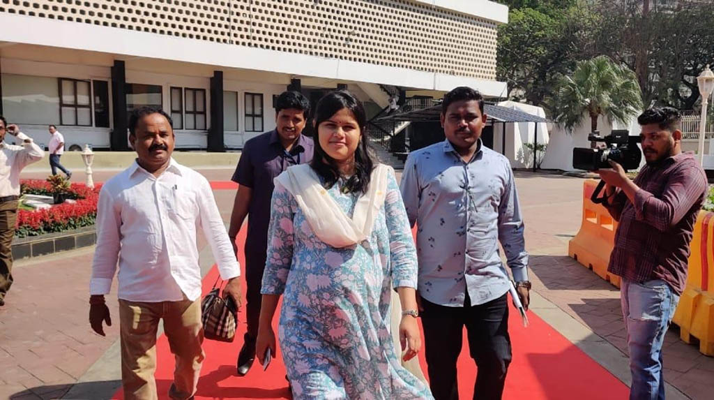 Maharashtra's pregnant MLA puts duty before self, attends Assembly