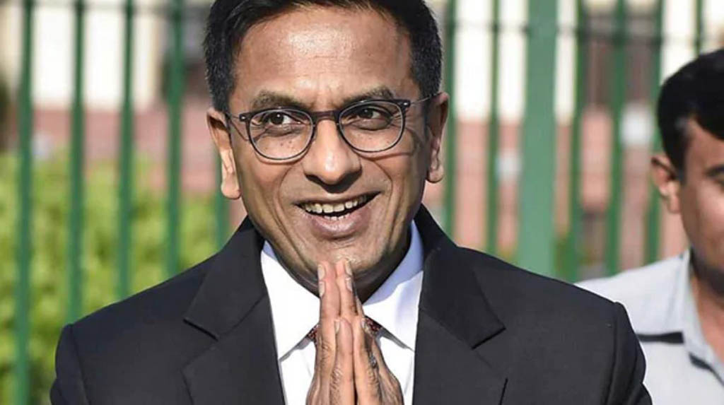 Justice Chandrachud lauds President's vast experience in law