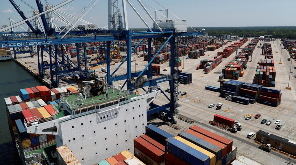 US trade deficit declines for 1st time in 6 yrs