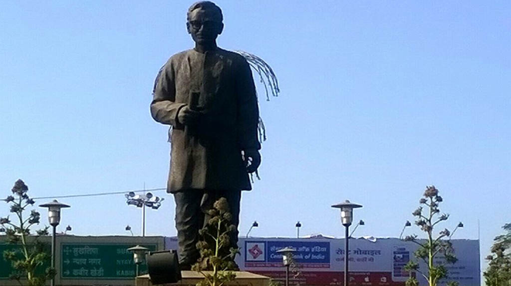 Modi unveils tallest Deendayal Upadhyaya statue