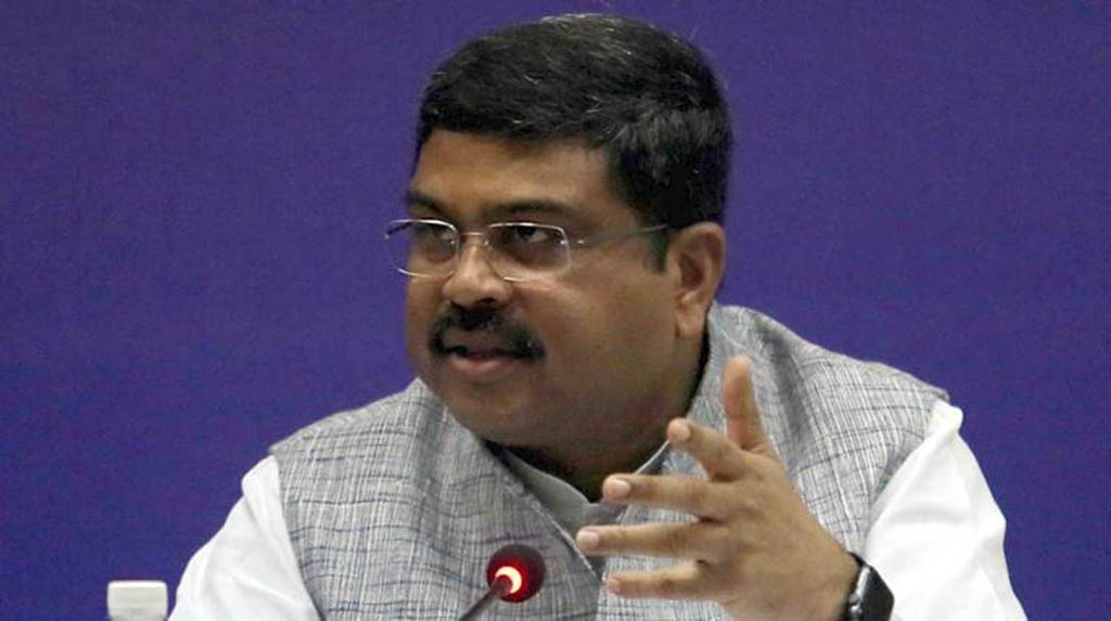 Pradhan launches 42 CNG stations, 3 City Gate Stations of Torrent Gas