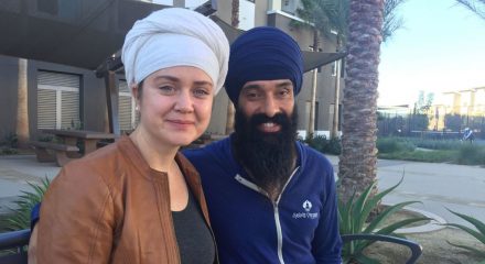 Feeding homeless Americans! Sikh-American couple's food truck feeds LA's homeless