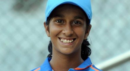 Kartik Aaryan's 'favourite cricketer' Jemimah Rodrigues aces 'Haan main galat'