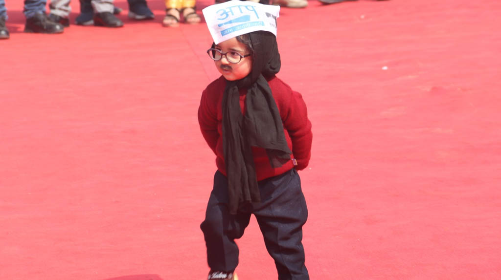 Junior Kejriwal steals the show at swearing-in