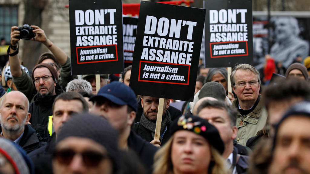 US activists rally for releasing WikiLeaks founder