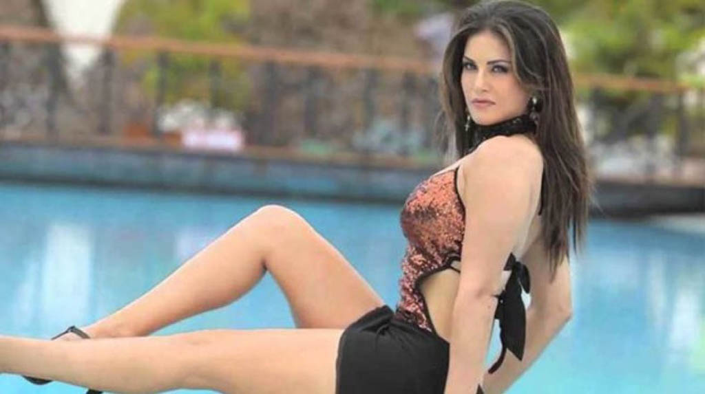 Sunny Leone is 'tired of feeling blue'
