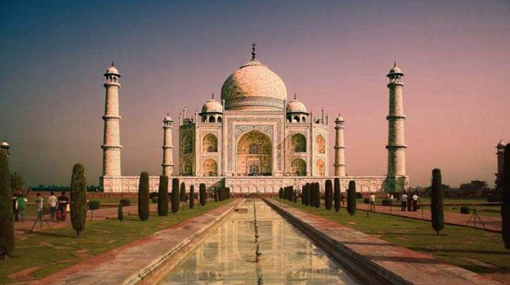 Agra turns into fortress ahead of Trump's visit