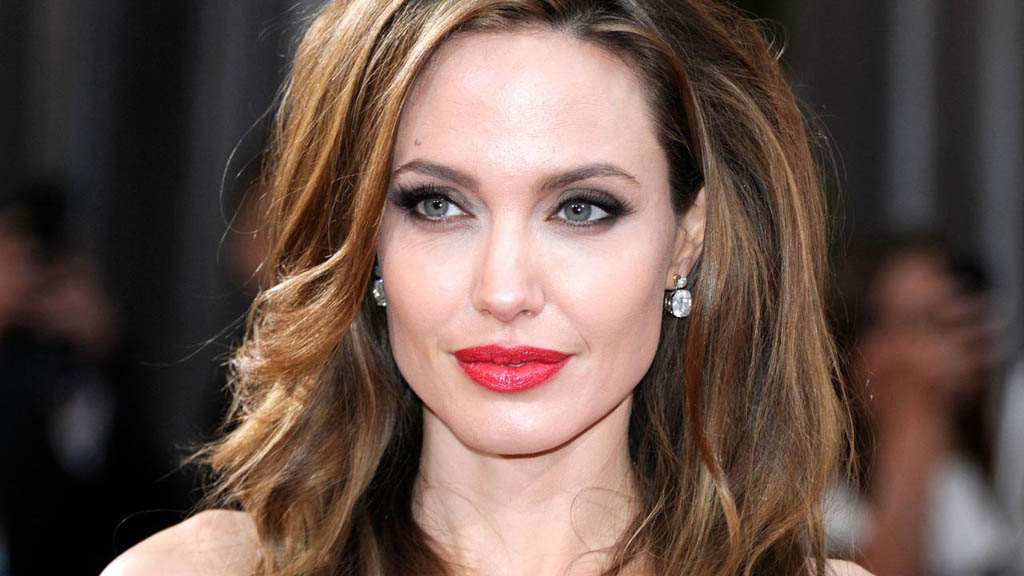 Angelina Jolie: I'm boring, I spend time studying foreign policy