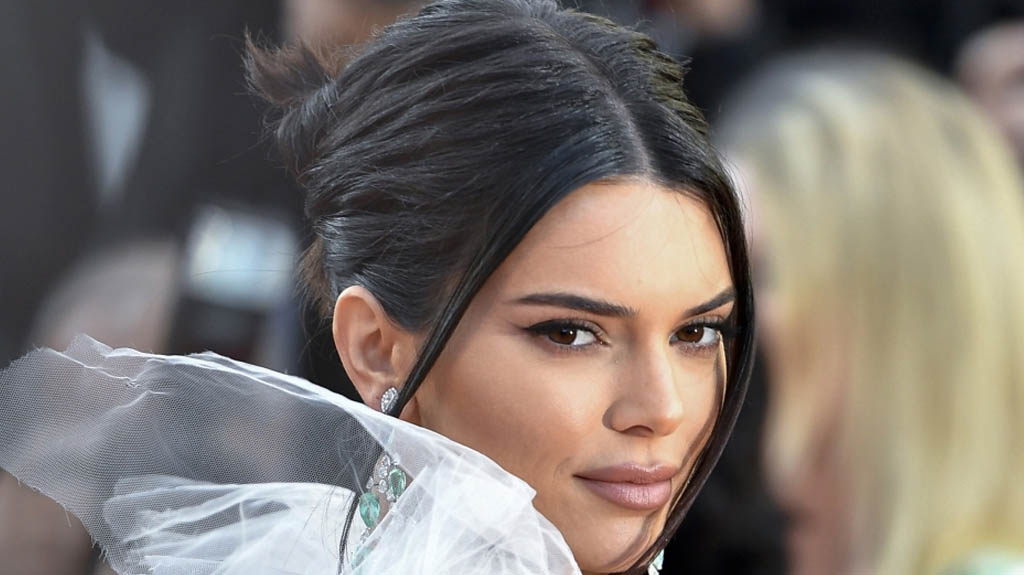 Kendal Jenner looks gorgeous in cowgirl avatar - The Samikhsya