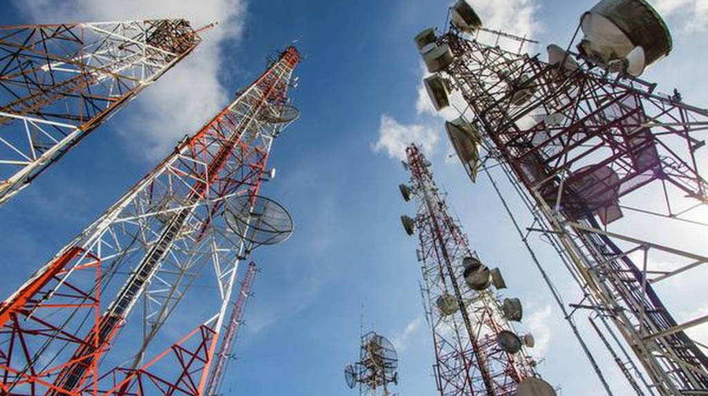 AGR case: SC seeks payment plan from telcos, criticises DoT demand from PSUs
