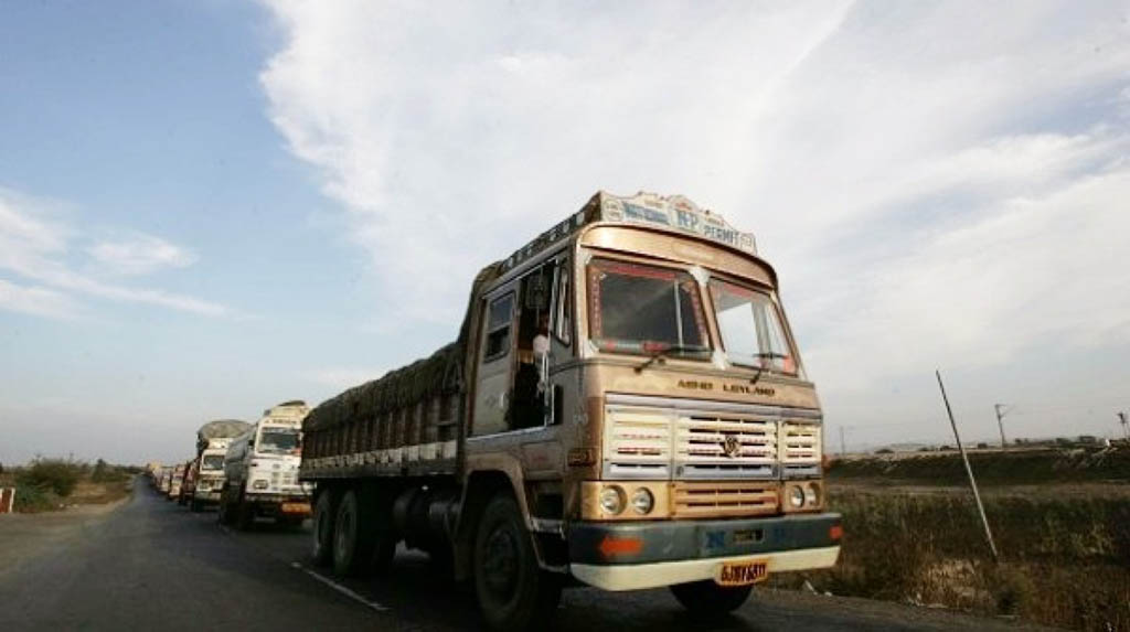Maharashtra permits thousands of stranded trucks to roll