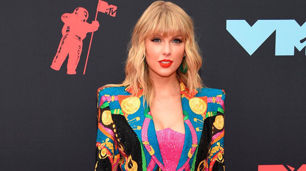 Taylor Swift's criticism of Donald Trump becomes her most-liked tweet ever
