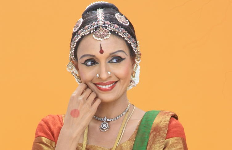Miraa Chandan Makeup Artists in Mumbai  Fabweddingsin