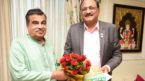 Nitin Gadkari congratulates team NHAI and Maha Metro
