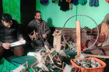 Pulwama Artisans Revive Kashmiri Heritage with Pashmina Craft