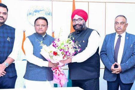 IOCL Chairman Meets CM: Discuss ₹61,000 Crore Naphtha Project