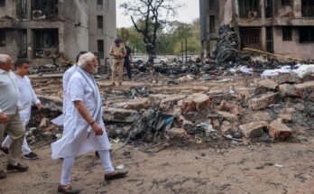 PM Visits Crash Site