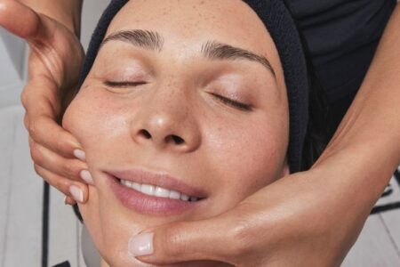 Reliance Retail Enters Global Beauty Arena with UK Based FaceGym Investment