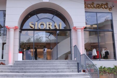 Siorai Debuts in Bengaluru with Alayna Zaid’s SS25 Collection ‘Tidal Bloom’