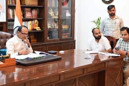 Kharif Sowing Up as Agriculture Minister Reviews Sector Progress