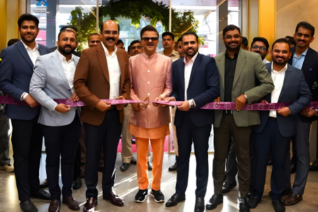 Anil Kapoor Inaugurates Malabar Gold Showroom in Delhi