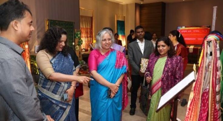 Handlooms & Handicrafts