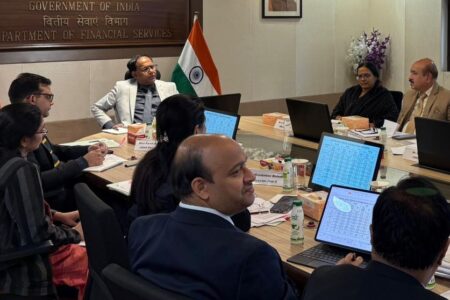 Insurance Performance Review: DFS Secretary Emphasises Timely Resolution 